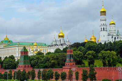 Kremlin, Red Sq., Cathedrals, Armory, Diamond Fund Tour