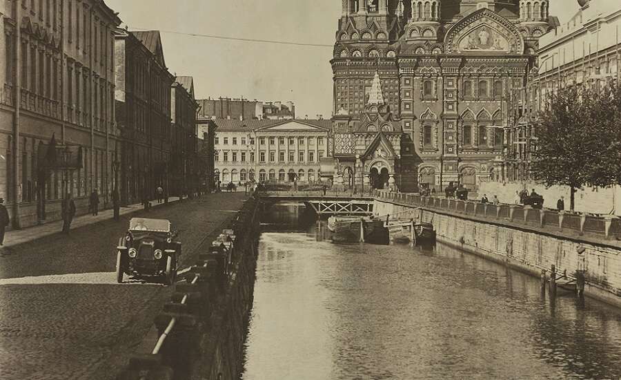 Griboedov Canal, St. Petersburg  1917