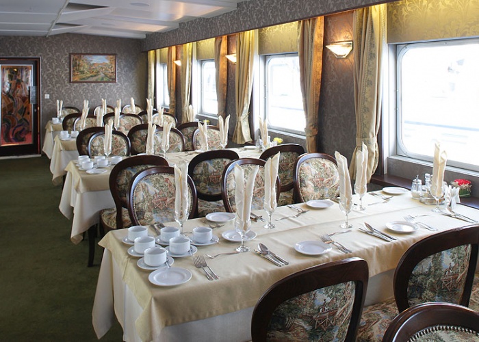 MS Krasin 3* restaurant