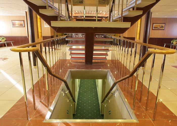 MS Krasin 3* deck stairs