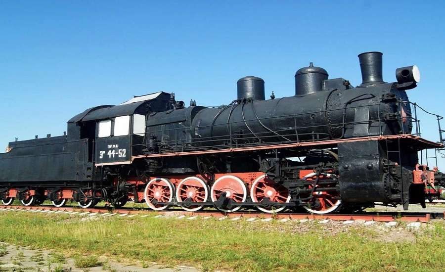 Best Places to Visit in Nizhny Novgorod-locomotive