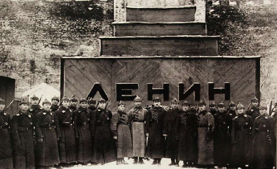 Lenin's Mausoleum, the begging of XX centure