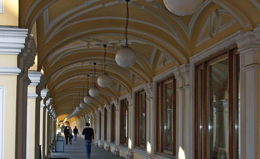 Gostiny Dvor, Sadovaya str, St Petersburg