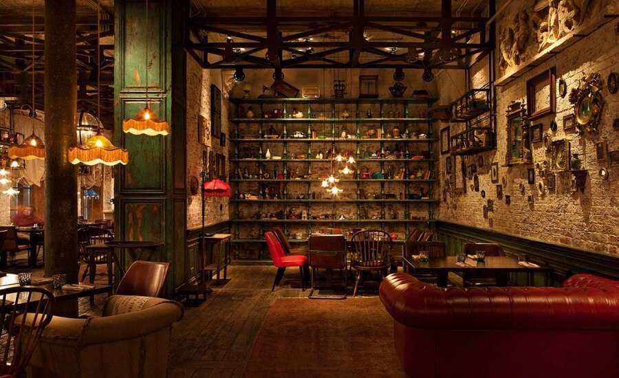 Max’s Beef for Money, Moscow