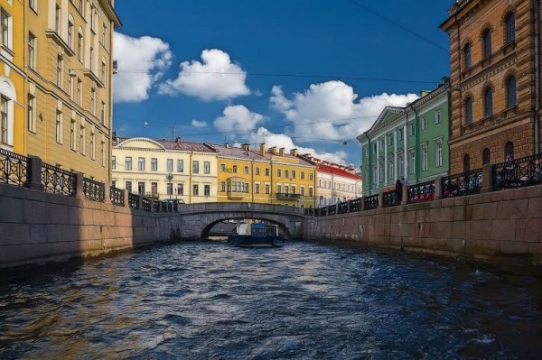Canal trip by a private boat, St Petersburg