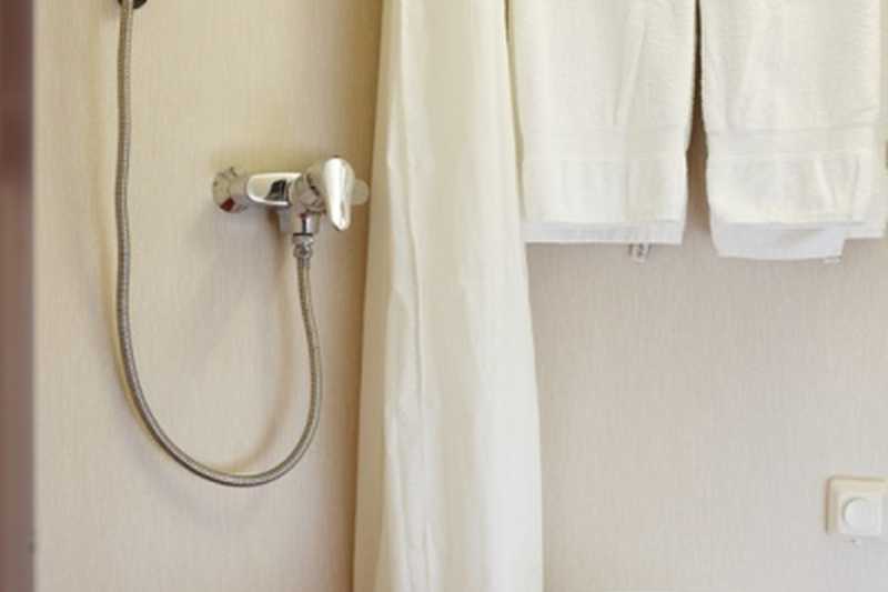 Bathroom on MS Surikov twin cabin