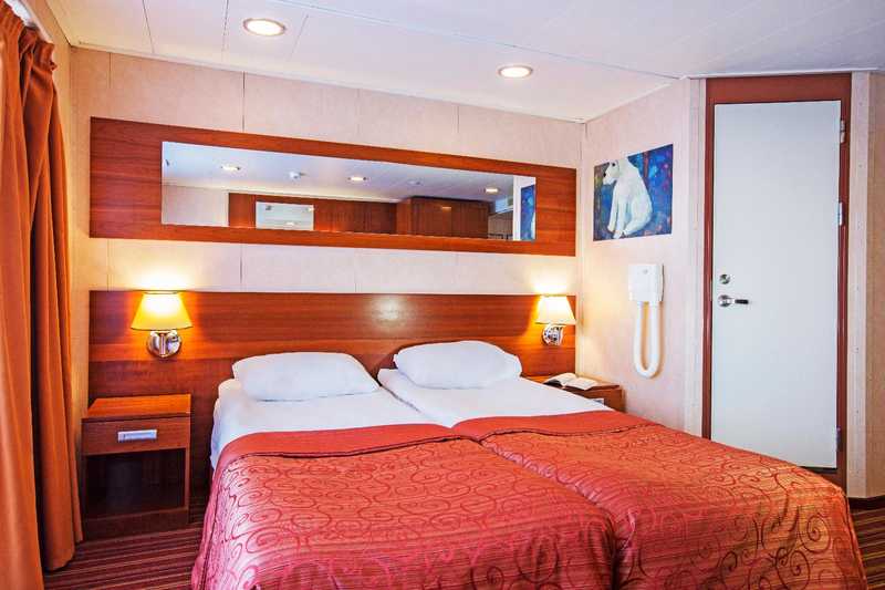 MS Rostropovich Deluxe Twin Sun Deck With Balcony cabin