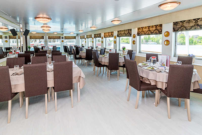 MS Konstantin Fedin restaurant