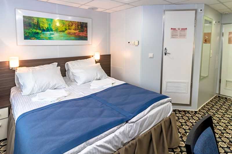 MS Nizhny Novgorod deluxe main deck double cabin