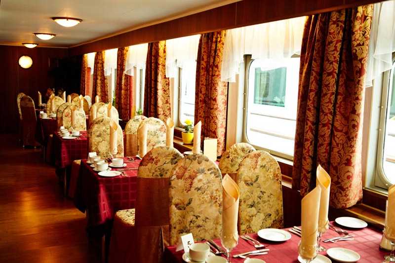 MS Rublev restaurant
