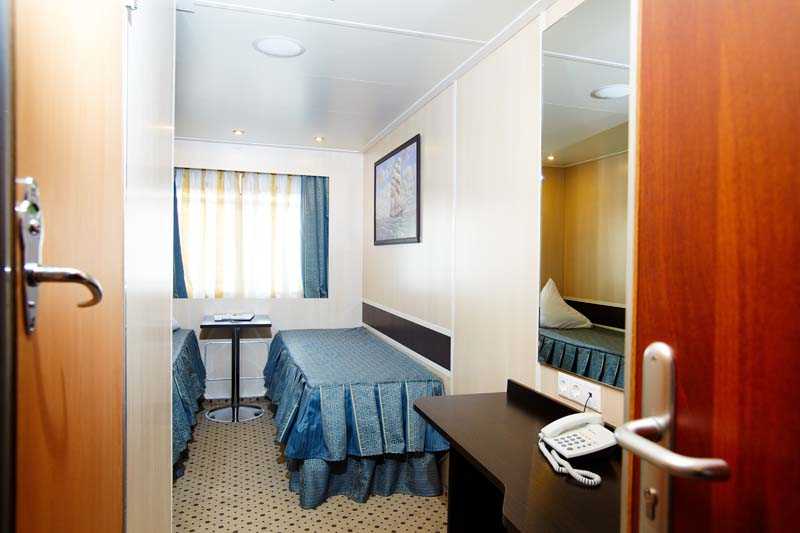 Twin cabin on MS Rublev