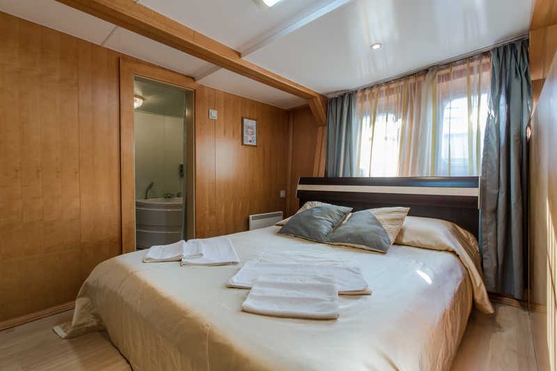 MS Imperia suite on the main deck