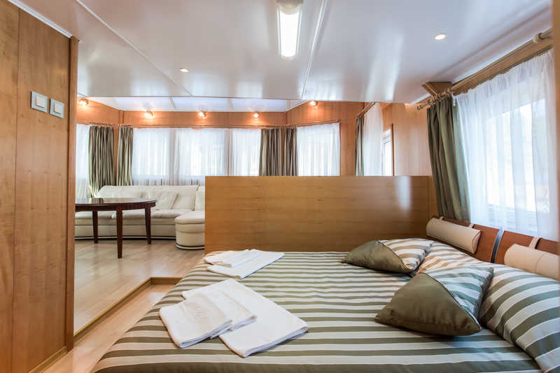 MS Imperia suite on the middle deck
