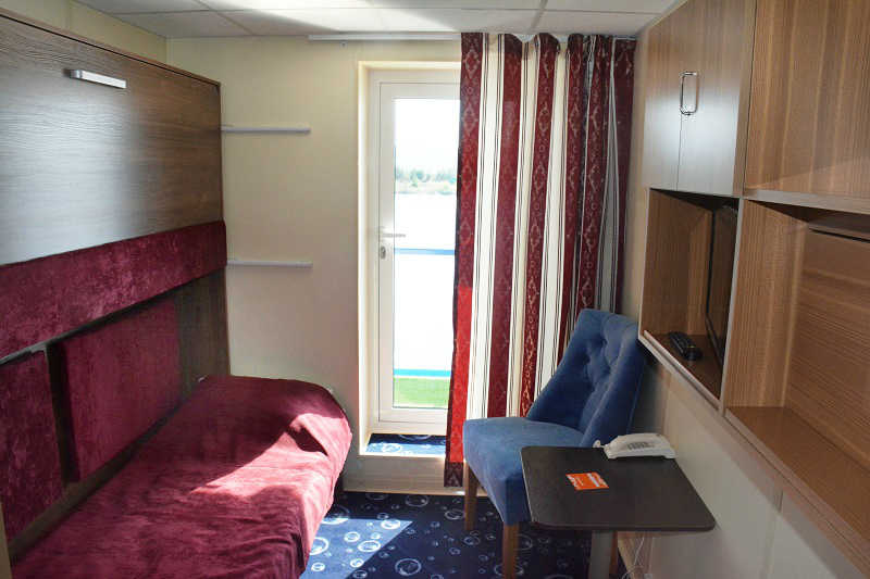 MS Crucelake single cabin with balcony on boat deck