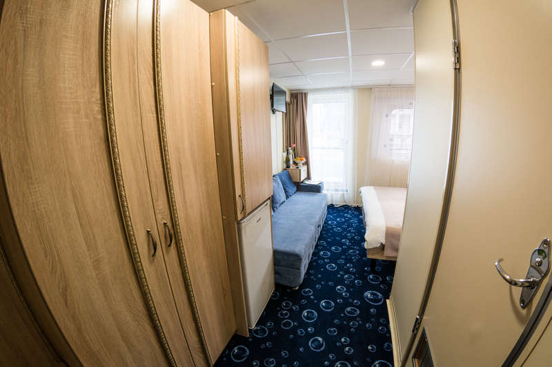 MS Crucelake deluxe cabin with a balcony on boat deck