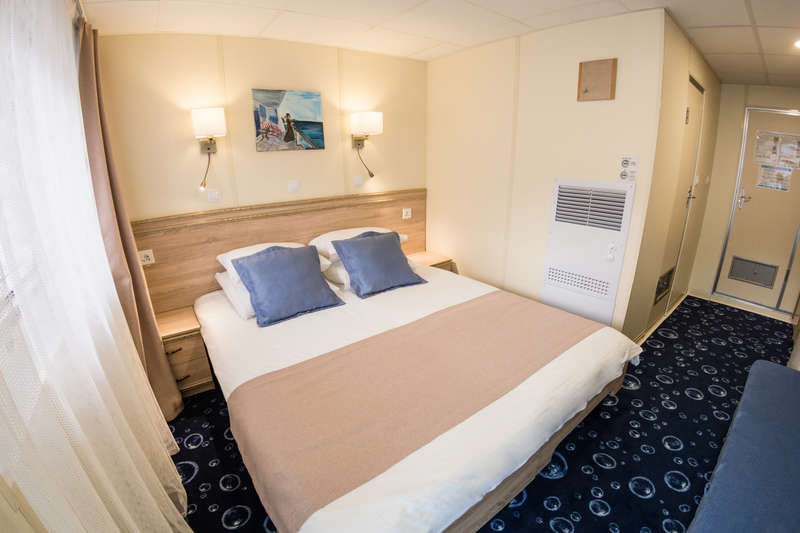 MS Crucelake deluxe cabin with a balcony on boat deck