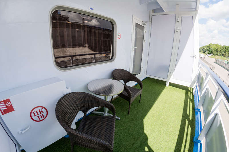 MS Crucelake deluxe cabin balcony on boat deck