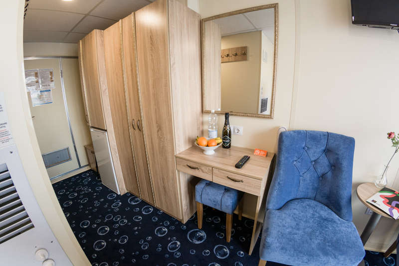 MS Crucelake deluxe cabin on boat deck
