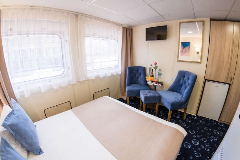 MS Crucelake deluxe cabin on boat deck