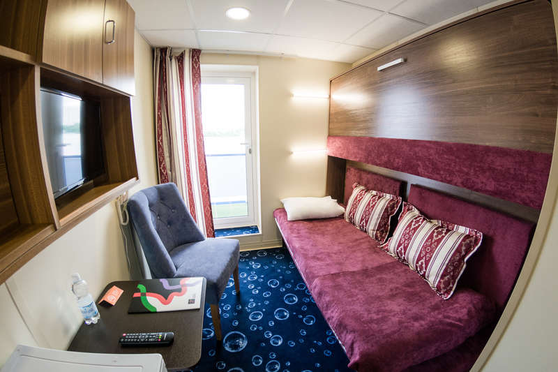 MS Crucelake single cabin with balcony on boat deck