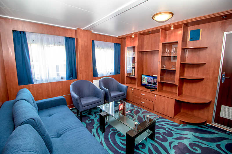 MS Kronshtadt suite