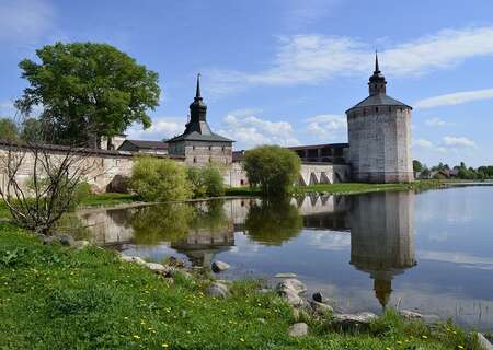 The Monastery of St. Cyril on the White Lake, Russia
Photo by ArinaEs website Pixabay