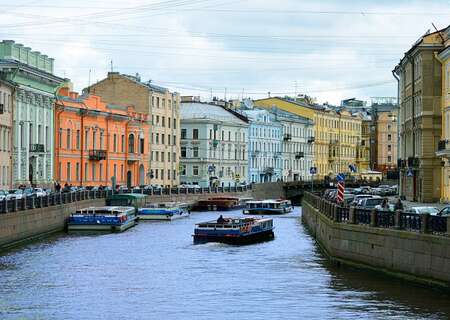 Saint-Petersburg, Russia
Photo by Q K website Pixabay