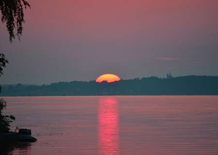 Volga River sunset, Russia
Photo by Aline (Алевтина) Mueller website Pixabay
